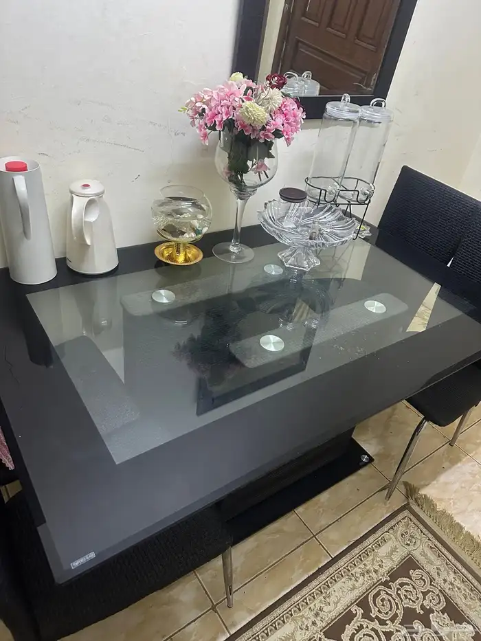 طاولة طعام للبيع قابل للسوم 0