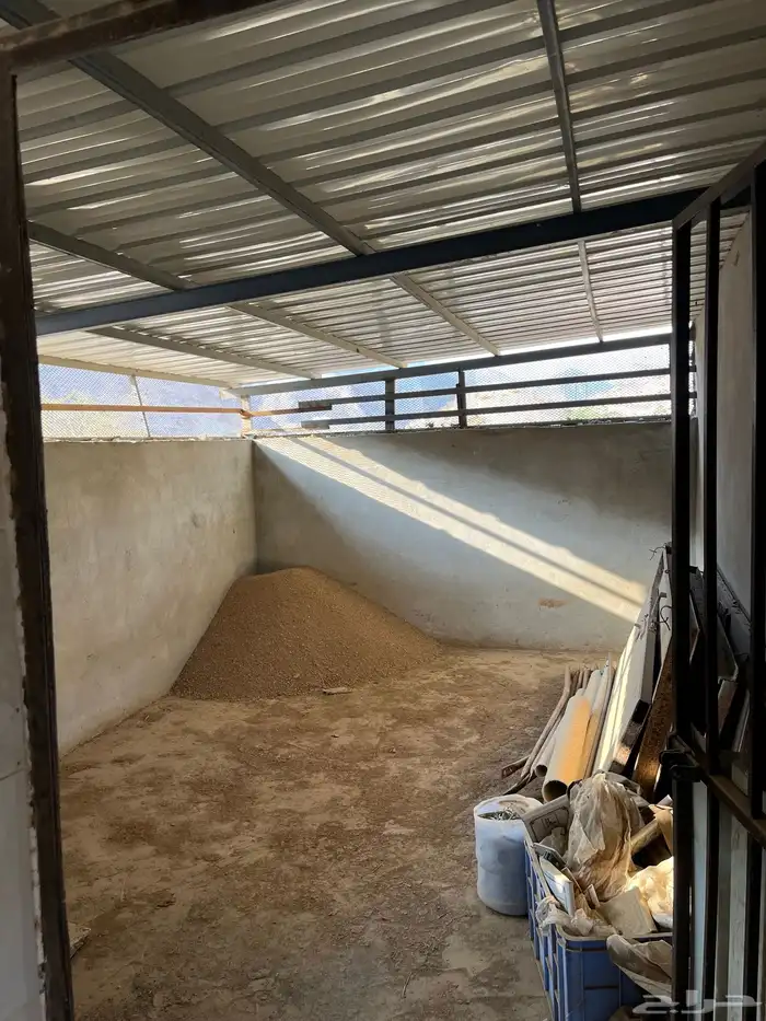 فرصه استثماريه مطعم في موقع ممتاز للإيجار 35