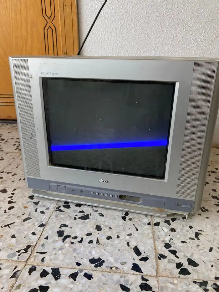 للبيع تلفزيون شغال تراث نظيف 1
