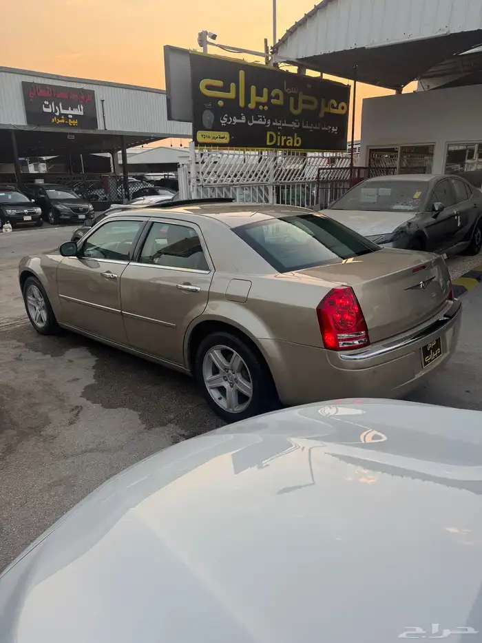 كرايزلر C300 2009 ( تم البيع ) 4
