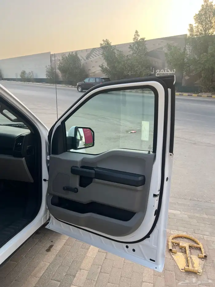 F150 غمارة v8 5.0 2018 بدون دبل 2