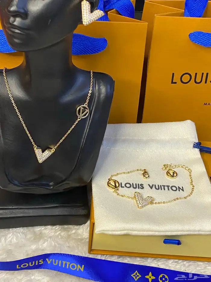 سلاسل واساور لويس فيتون مع الملحقات كواليتي 10