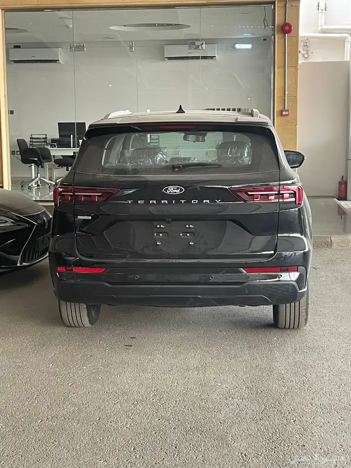 فورد تريتوري ترند أسود 2026 أقل سعر لدى الحسن 3