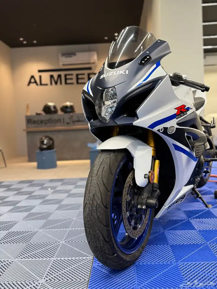 دباب ريس سوزوكي 1000 RR 0