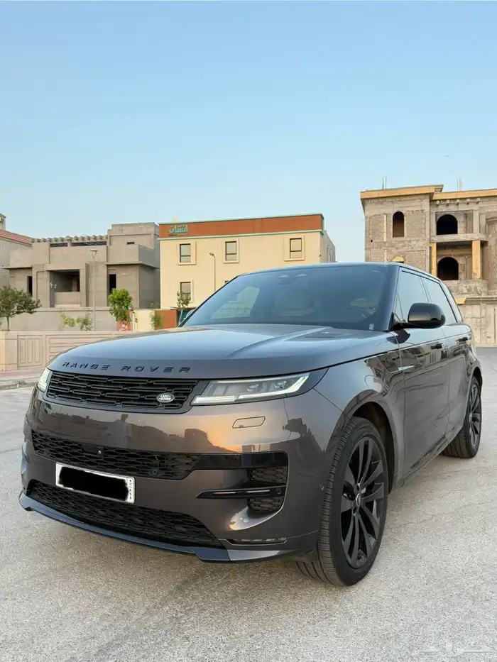 رنج روفر سبورت HSE 2025 3