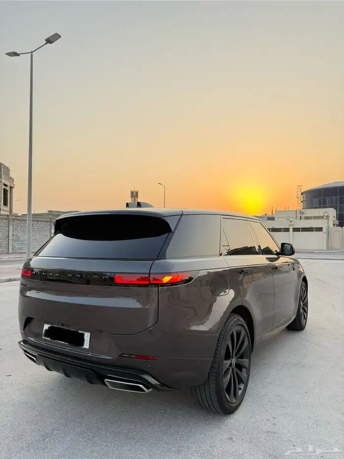 رنج روفر سبورت HSE 2025 6