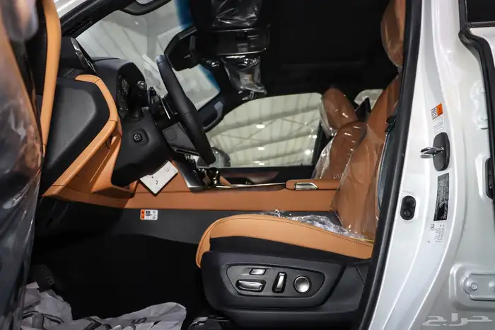 لكزس -BB 600LXوارد الساير 2025 فل كامل 25 سماعه 13