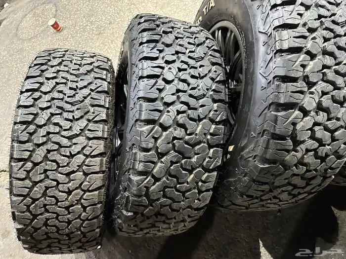 كفرات حجري مع جنوط برايد مقاس 17 فتك وافجي بزرعهاء 22