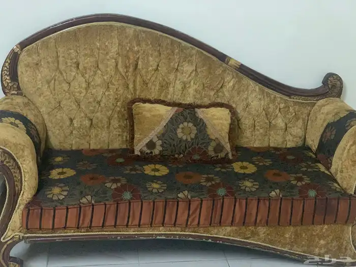 طقم كنب مع الطاولة استعمال 6 اشهر 3