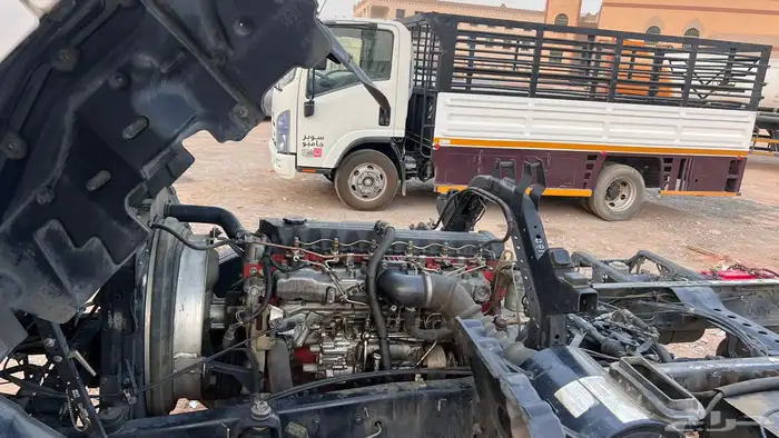 لوري موديل2000ايسوزو 3