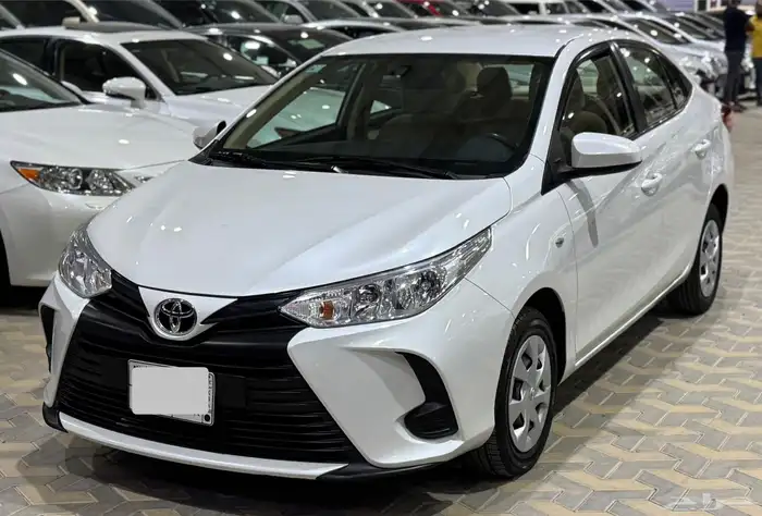 تويوتا يارس Y استاندر 2022 2