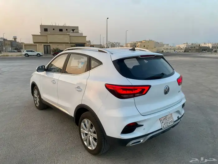 MG ZS5 7