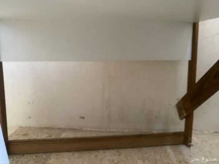 طابعة hp مستخدمه استخدام نظيف و طاولة 4