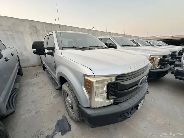 مجموعة فورد F350 2019 بدون دبل غمارتين 8 سلندر عداد قليل 2