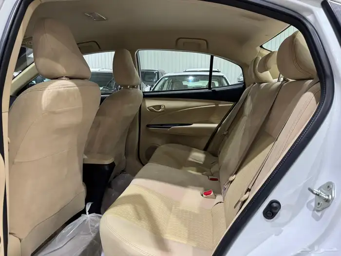 تويوتا يارس Y استاندر 2022 10