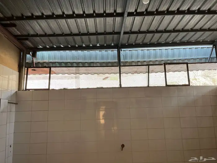 فرصه استثماريه مطعم في موقع ممتاز للإيجار 25