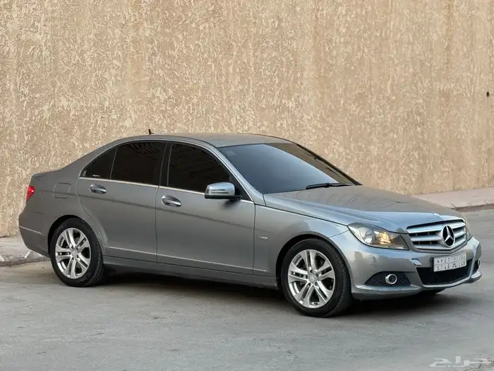 مرسيديس c200 2012 3