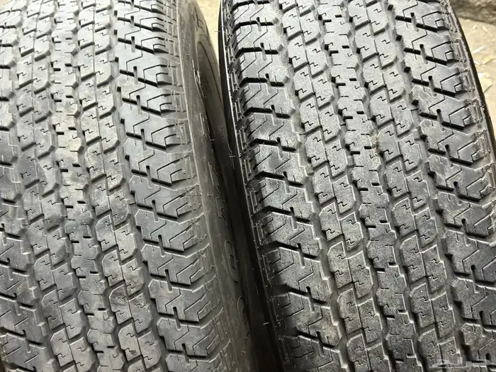 أربع كفرات دعسة برجستون شبه الجديد مقاس 16-70-275 6