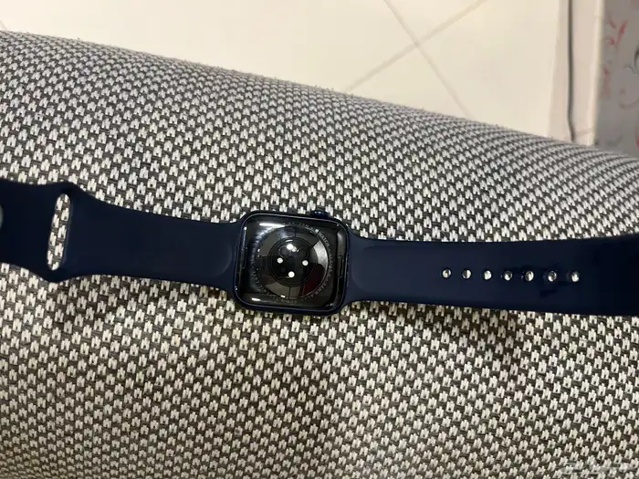 ساعة أبل apple watch الإصدار السادس 0
