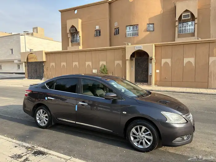 للبيع نيسان سنترا 0