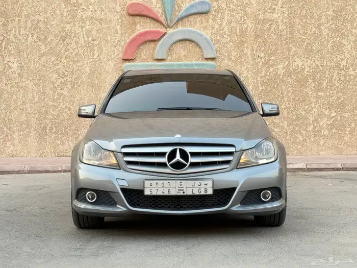 مرسيديس c200 2012 1