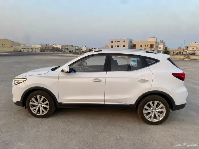 MG ZS5 3