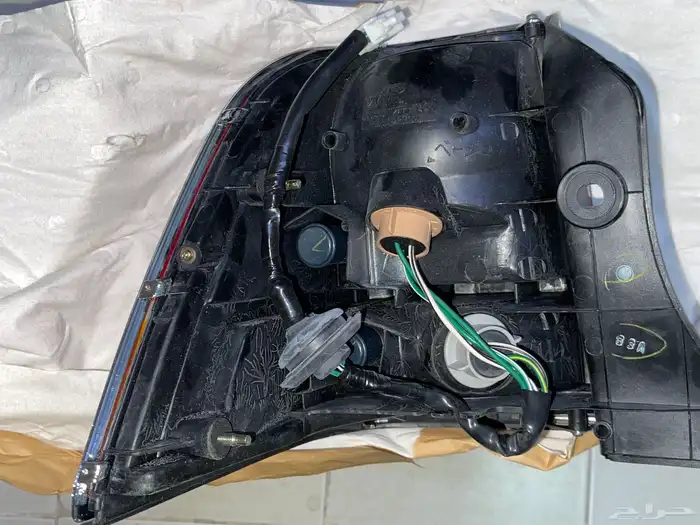 اسطب ركن يمين تويوتا كراون 98 وتحت جديد اصلي 3