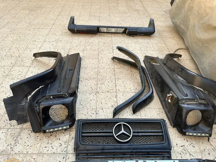 مرسيدس جي كلاس قطع غيار فقط 17