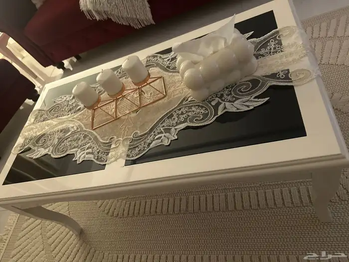 مرايه وطاوله مجلس نظيف للبيع 1