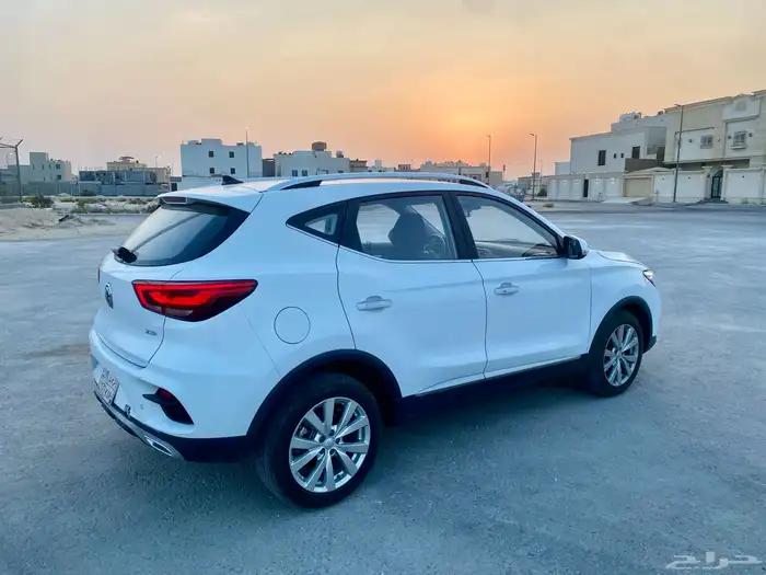 MG ZS5 6