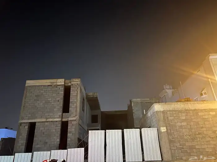 للبيع فيلا  وشقق عظم في الروابي خلف الجوزات 800م 4