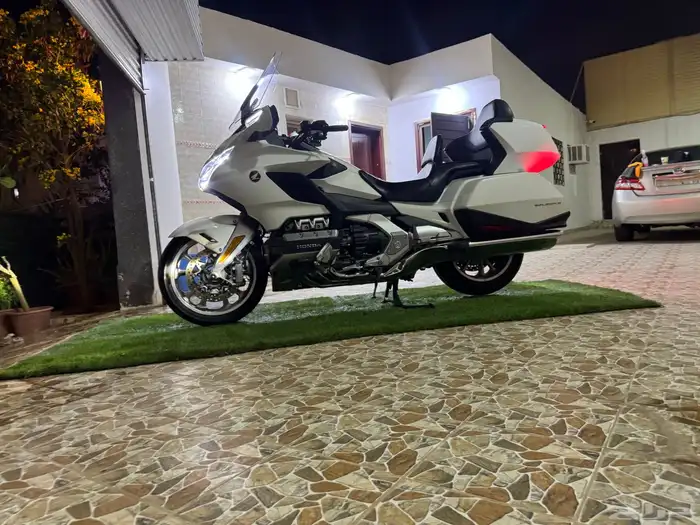 دراجة نارية هوندا قولدوينق 1