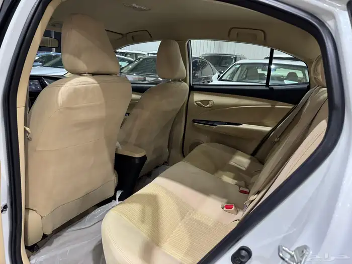 تويوتا يارس Y استاندر 2022 11