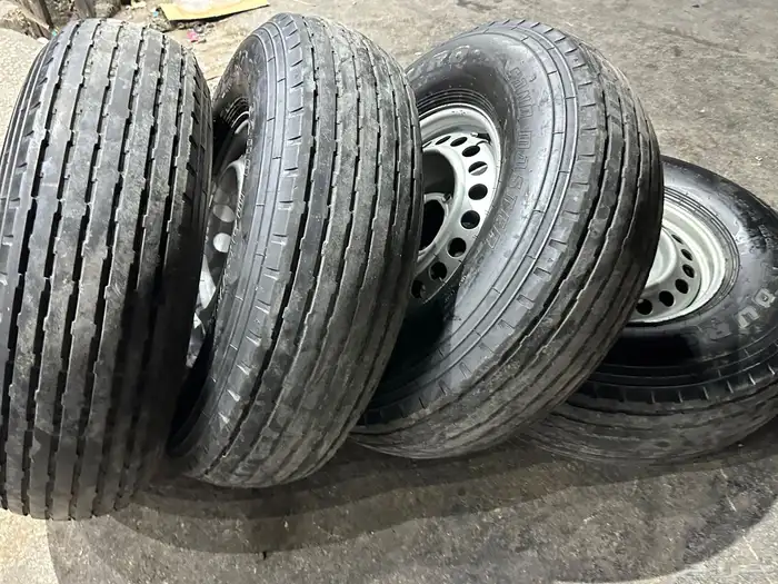 جنوط هلل خمسه مسمار اصلي مع بالون ديرو مقاس 17 5