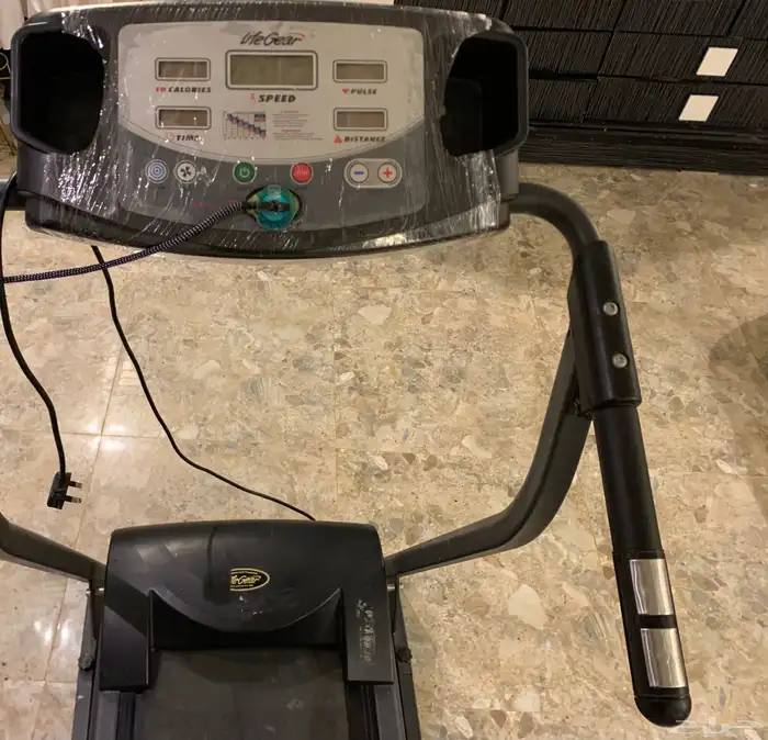 سير رياضي نظيف 0