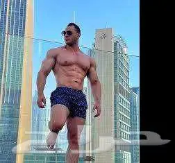مدرب لياقة بدنية وبناء عضلات 0