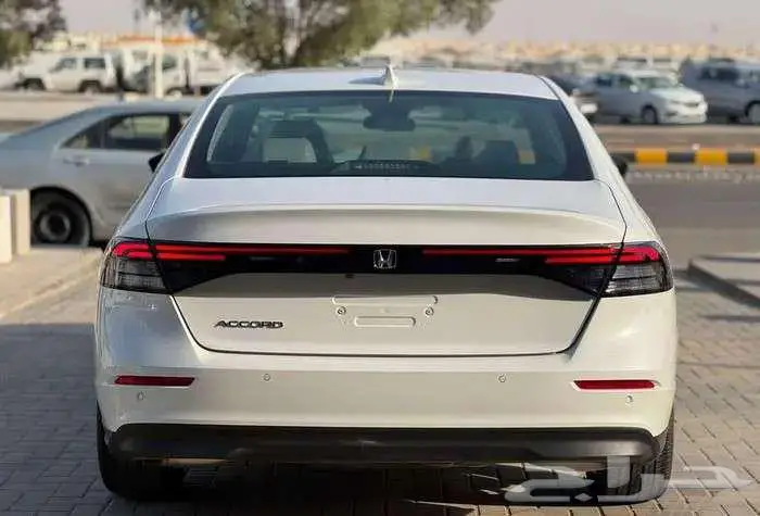 هوندا اكورد استاندر 2025 للتقسيط بدون دفعه اولى عملاء البنوك 5
