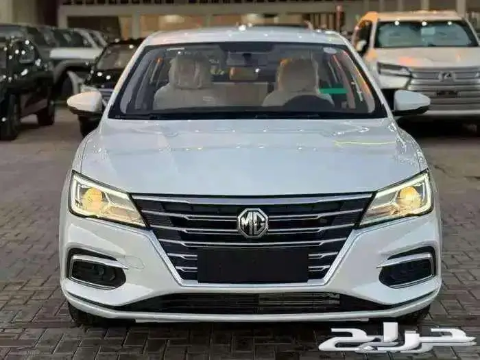 ام جي 5 استاندر موديل 2025 كاش وتقسيط 0