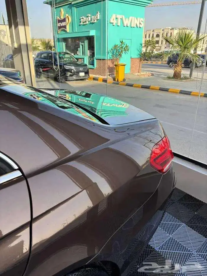 مرسيدس E 300 موديل 2016 كت AMG كاش او اقساط 3