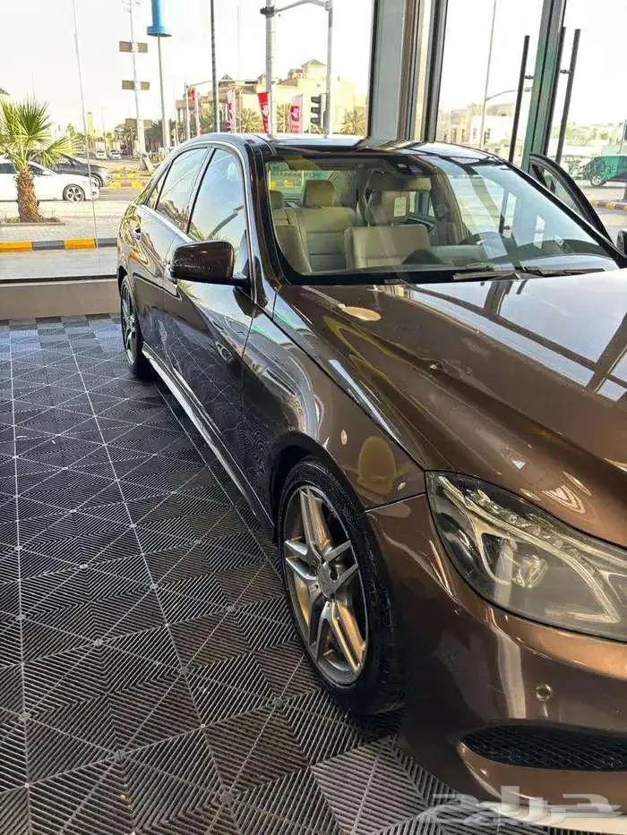مرسيدس E 300 موديل 2016 كت AMG كاش او اقساط 7