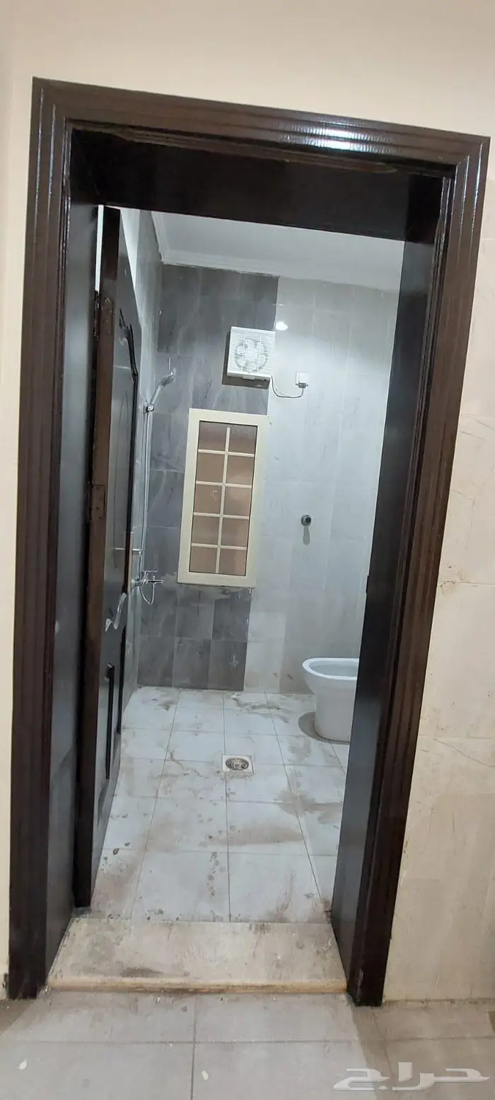 شقة للإيجار بحي الصالحية 4