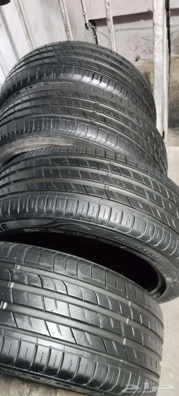طقم كفرات 235 45 18 1