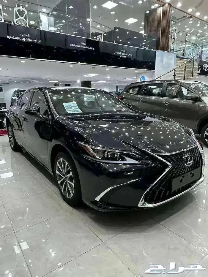 لكزس ES300 هايبرد موديل 2025 1