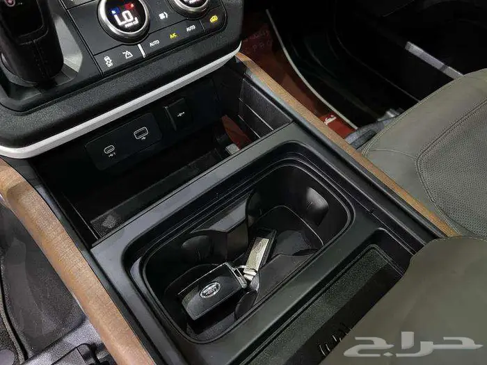 لاندروفر - ديفندر S P300 - 2024 20