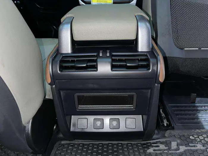 لاندروفر - ديفندر S P300 - 2024 24