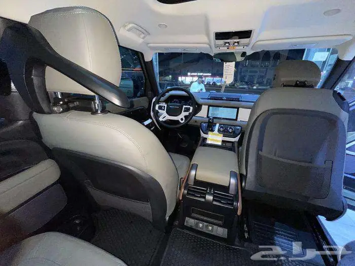 لاندروفر - ديفندر S P300 - 2024 26