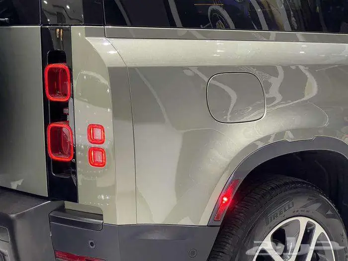 لاندروفر - ديفندر S P300 - 2024 34