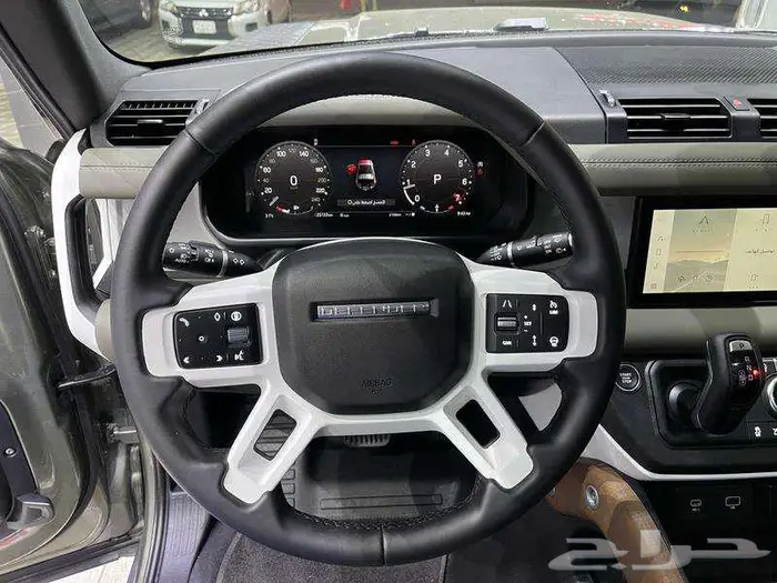 لاندروفر - ديفندر S P300 - 2024 17