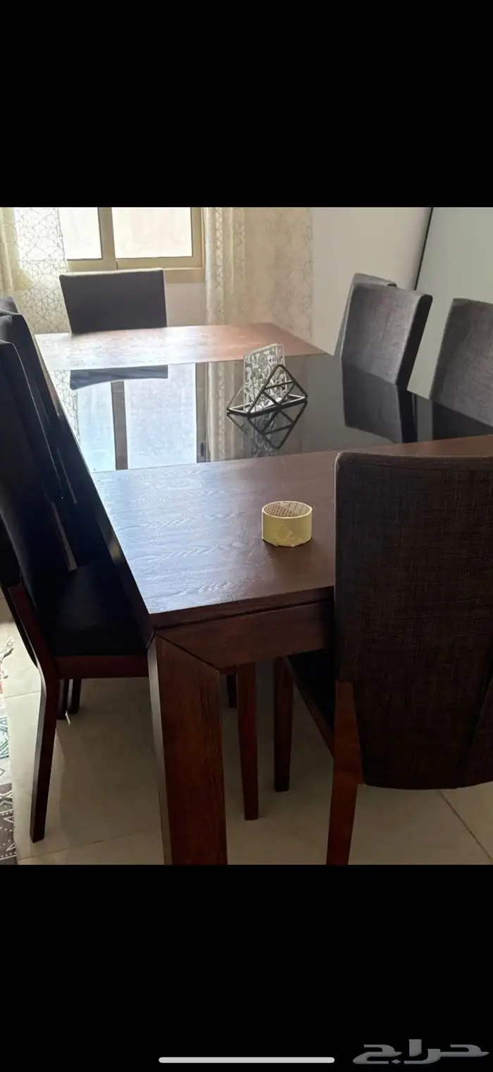 طاوله بدون كراسي 0