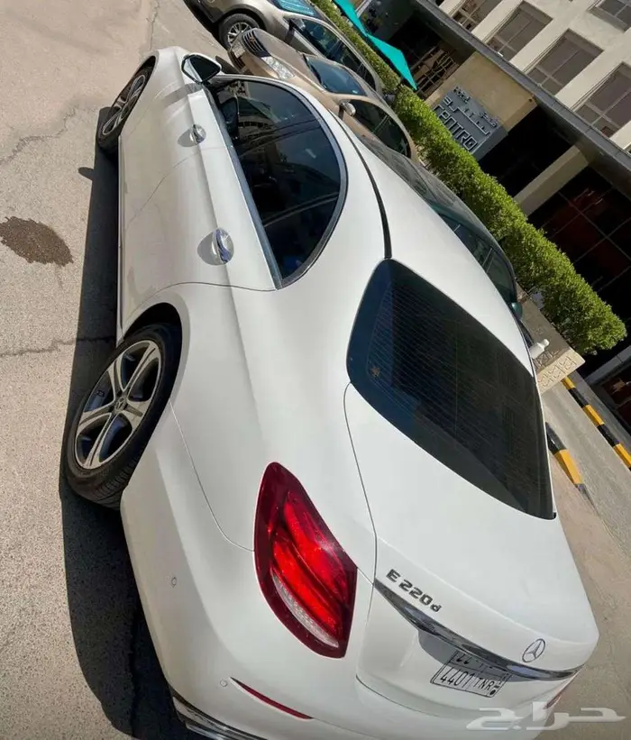 مرسيدس E 220 ديزل 2019 9